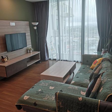 Teo Resident 2 Vivacity Jazz Suite 4 Кучинг Екстериор снимка