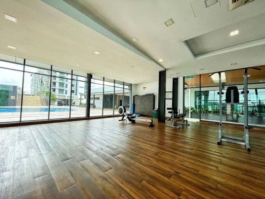 Teo Resident 2 Vivacity Jazz Suite 4 Кучинг Екстериор снимка