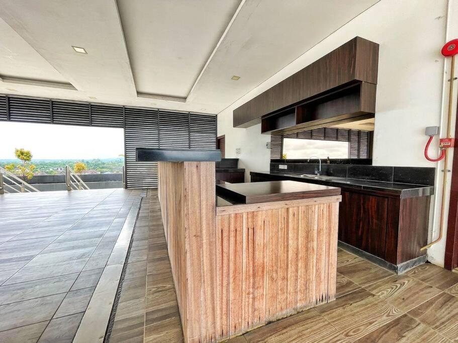 Teo Resident 2 Vivacity Jazz Suite 4 Кучинг Екстериор снимка