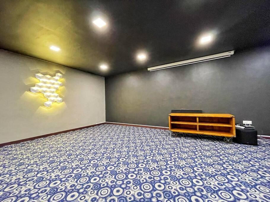 Teo Resident 2 Vivacity Jazz Suite 4 Кучинг Екстериор снимка