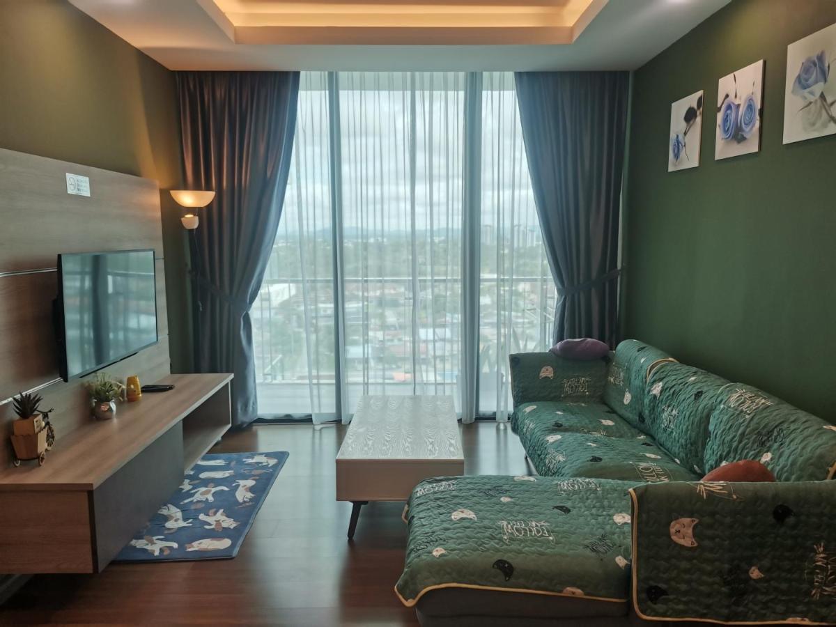 Teo Resident 2 Vivacity Jazz Suite 4 Кучинг Екстериор снимка