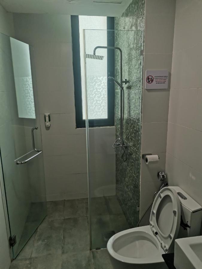 Teo Resident 2 Vivacity Jazz Suite 4 Кучинг Екстериор снимка