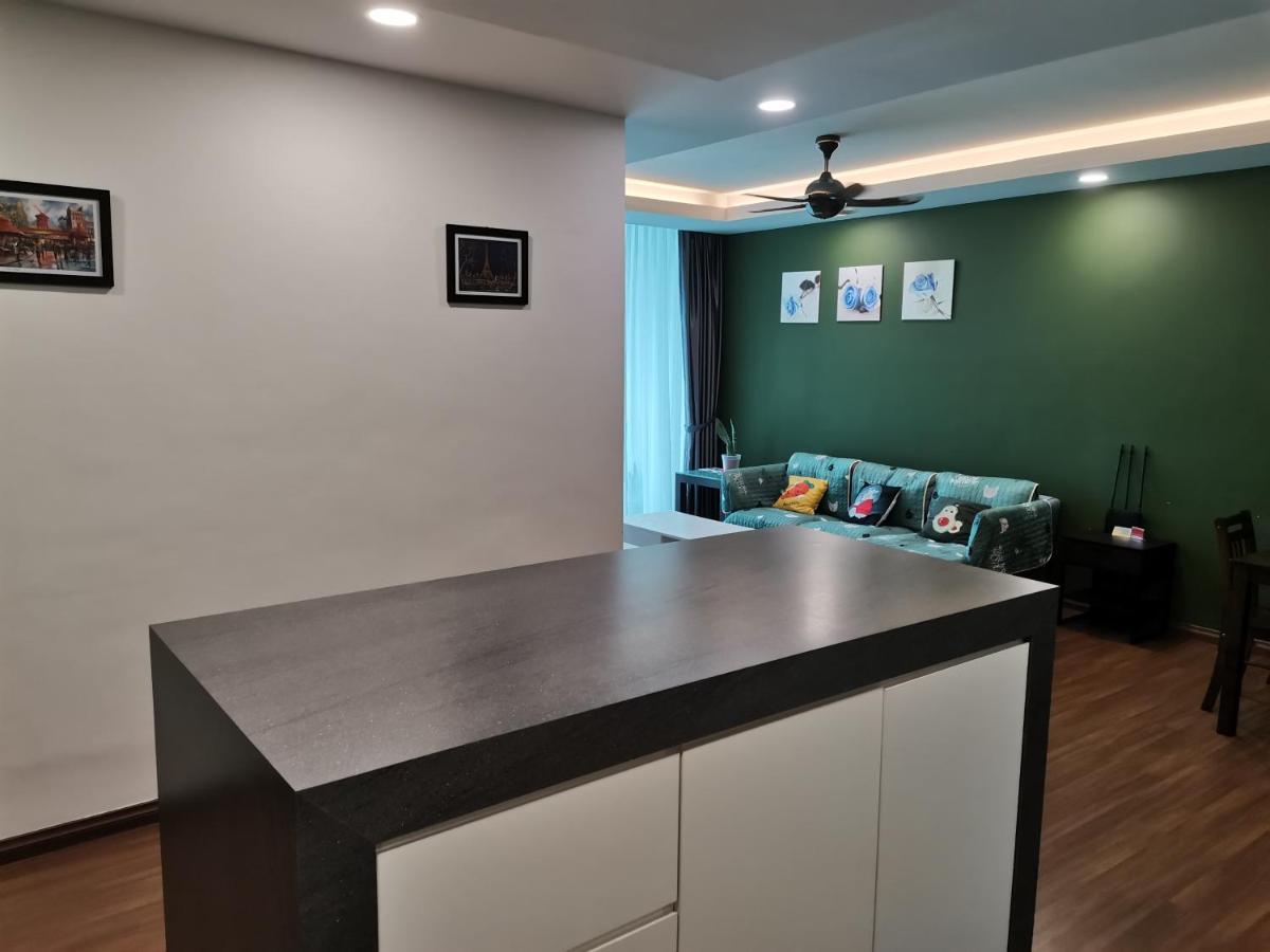 Teo Resident 2 Vivacity Jazz Suite 4 Кучинг Екстериор снимка